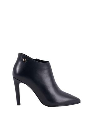 Stinaa.j Ivy Orthopedic Pointed Toe Booties - Black