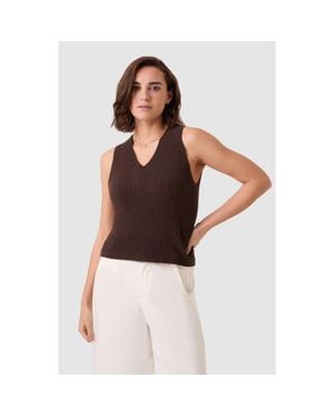 Celtic & Co. Ribbed V-Neck Tank Top - Brown