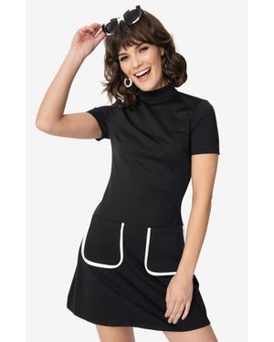 Unique Vintage Mock Neck Short Sleeve Wave Maker Shift Dress - Black
