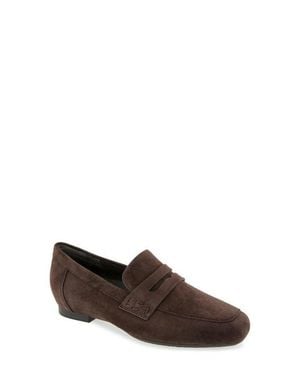 Munro Emily Penny Loafer - Brown