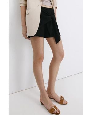 Mango Pistacho Belted Shorts - Black