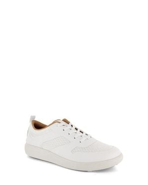 Strive Dash Sneaker - White