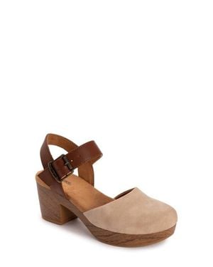 Muk Luks Merritt Quarter Strap Platform Pump - Brown