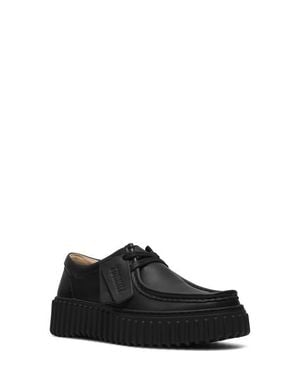Clarks Torhill Bee Chukka Sneaker - Black
