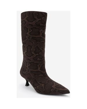 Prologue Shoes Crow Embossed Pointed Toe Boot - Black