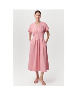 Exquise Amaud Short Sleeve V Neck Midi Dress - Pink