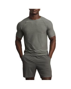Rhone Reign Performance T-Shirt - Gray