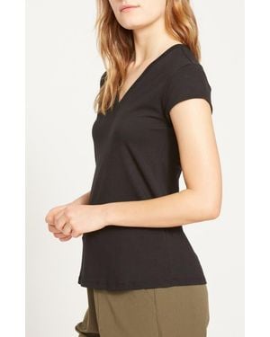 UNIVERSAL STANDARD Ashley V-Neck T-Shirt - Black
