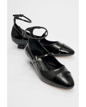Prologue Shoes Uster Low Heel Mary Jane Pump - Black