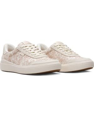 KIZIK Prague 2 Hands-Free Sneaker - White