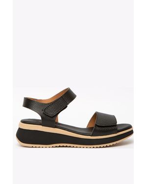 Menina Step Napoli Flat Sandal - Black
