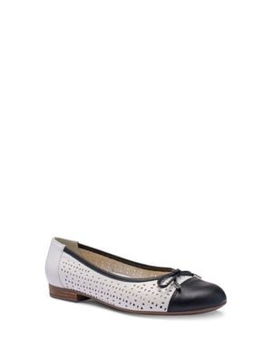 Ara Sangria Cap Toe Flat - White