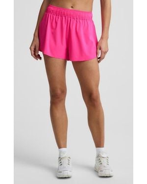 Beyond Yoga Solemate Run Shorts - Pink