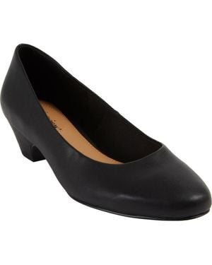 Comfortview The Vida Leather Like Slip On Pump - Black