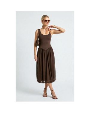 Knit & Lounge Sleeveless Midi Dress With Scoop Neck And Gathered Skirt - Brown