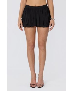 Astr Kailey Pleated Bubble Shorts - Black