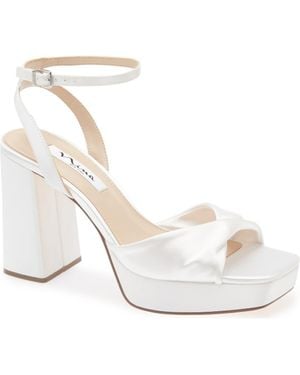 Nina Stacie Sandal - White