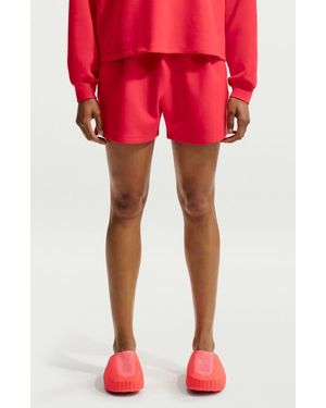 Nike 24.7 Impossiblysoft Dri-Fit Mid-Rise Loose 4-Inch Shorts - Red