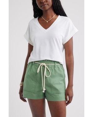 Caslon Roll Cuff V-Neck T-Shirt - Green