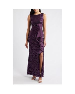 Eliza J Lace Gown in Green | Lyst