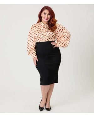 Unique Vintage Plus Size Back Pleat Pencil Skirt - Black