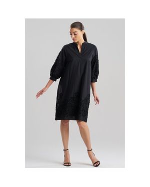 Natori Carnation Embroidery - Black