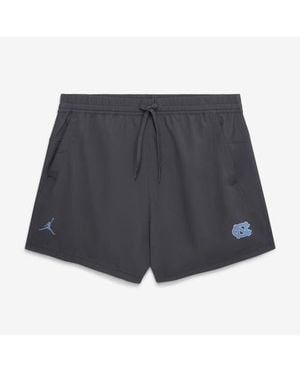 Nike North Carolina Tar Heels Primary Logo Form Shorts - Gray