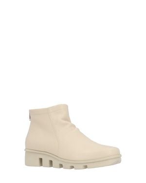 L'amour Des Pieds Hadirat Leather Bootie - Natural