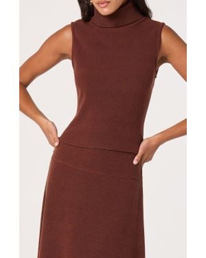Astr Sleeveless Turtleneck Sweater - Red