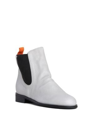 Beautiisoles Reba Chelsea Boot - White