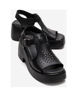 Forever & Always Shoes Romina Leather Platform Sandal - Black
