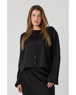 By Tess Collection Olivia Blouse - Black
