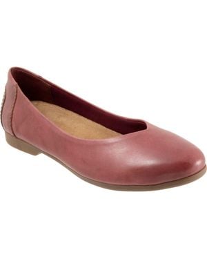 Trotters Iris Flat - Red