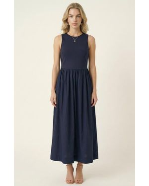 Modenaire Sleeveless Crewneck Midi Dress With Gathered Waist And Pockets - Blue
