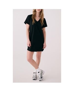 Lolë Olivie V-Neck Dress - Black