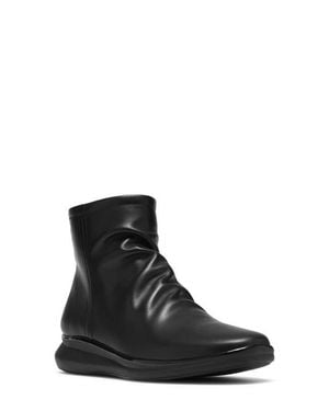 Clarks Lynell Park Waterproof Leather Bootie - Black