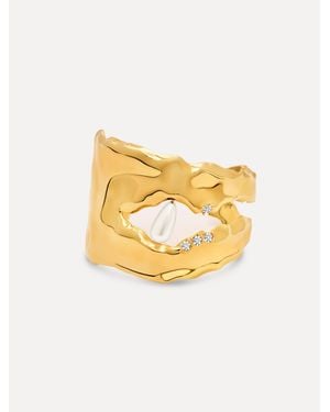 Oscar de la Renta Hammered Pearl Cuff Bracelet - Metallic