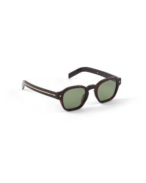 Prada Sunglasses With Iconic Metal Plaque - Red