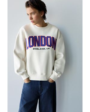 Pull&Bear Felpa Con Collo Rotondo E Grafica - Grigio
