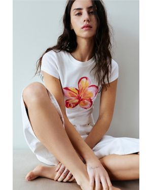 Pull&Bear T-Shirt Met Bloemenprint - Bruin