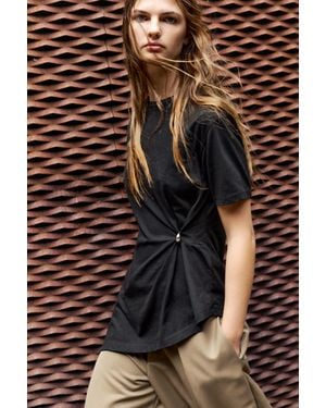 Pull&Bear T-Shirt Asymétrique Avec Applique - Noir