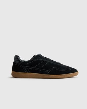 Quince Italian Suede Gum Sole Sneaker, Suede Leather - Black