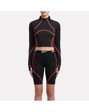 Reebok Sport Street Eng Anliegendes Crop Top, Größe - Schwarz