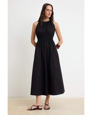 Trendyol Mi̇Lla Damen Einfarbig Midi Ärmellos Skater Kleider - Schwarz