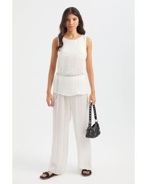 Hiccup Runde Ausschnitt Plissee-Bluse Mit Gürtel-Detail - Weiß
