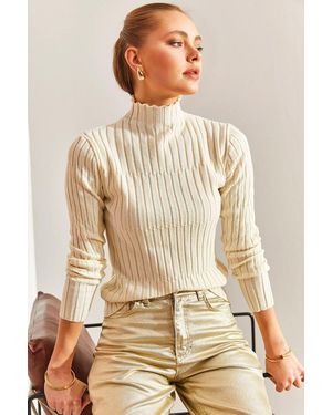 Bianco Lucci Taillierter Gerippter Rollkragenpullover - Natur