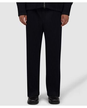 Homme Plissé Issey Miyake Pleats Straight Leg July Pant (15 - Black