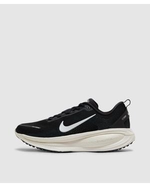 Nike Vomero 18 Sneaker /Summit-Coconut Milk-Lt Iron Ore - Black