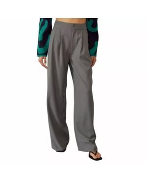 Crescent Suki Straight-Leg Pleated Trouser - Gray