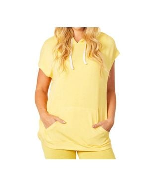 French Kyss Short Sleeve Hoodie With Pocket - Yellow